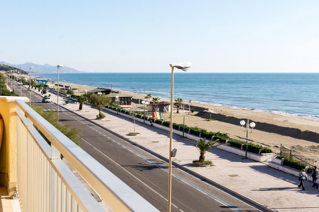 Apartament Il Mare In Giardino Scauri  Zewnętrze zdjęcie